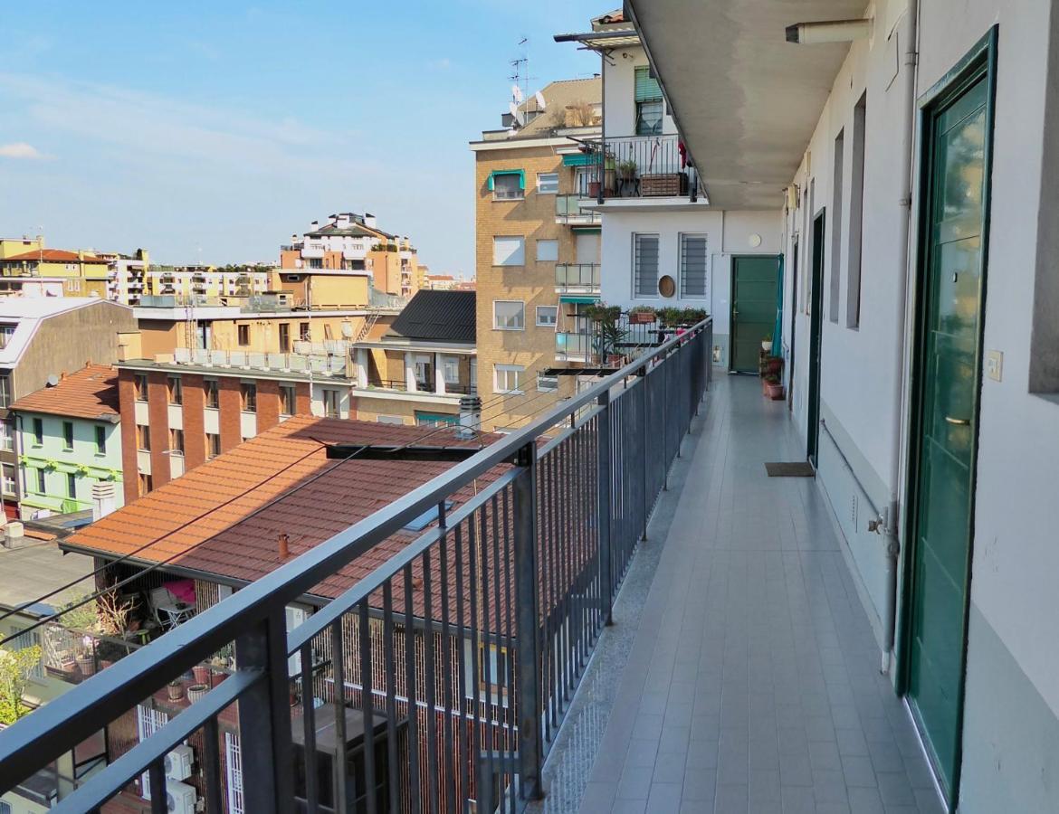 Mono Navigli Apartment Milão Exterior foto